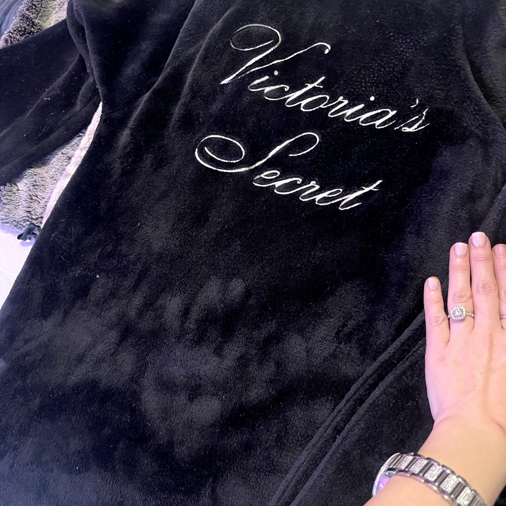 Victoria’s Secret plush bathrobe